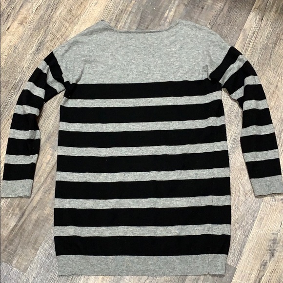 Gap Long Tunic Top - Picture 2 of 7